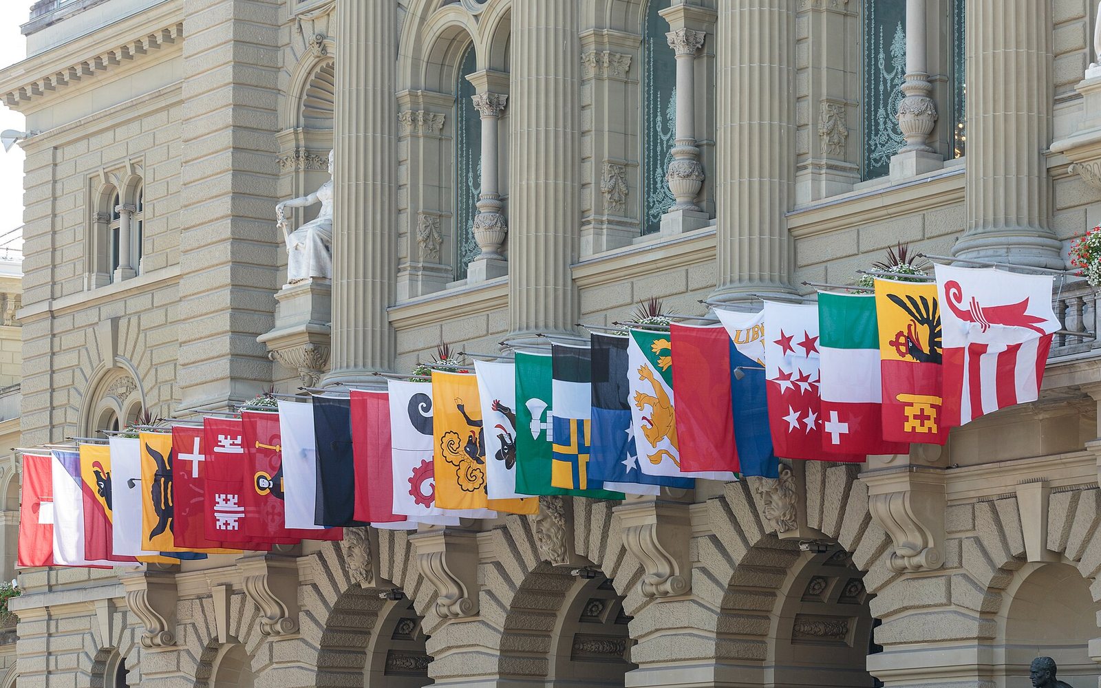 Swiss Citizenship Language Requirement: B1 Spoken, A2 Written — and the Rest of the Rules